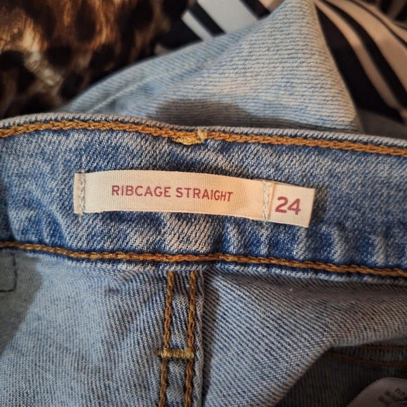 Signature by Levi Strauss Light Blue Women's Straight Leg Jeans - Picture 6 of 7